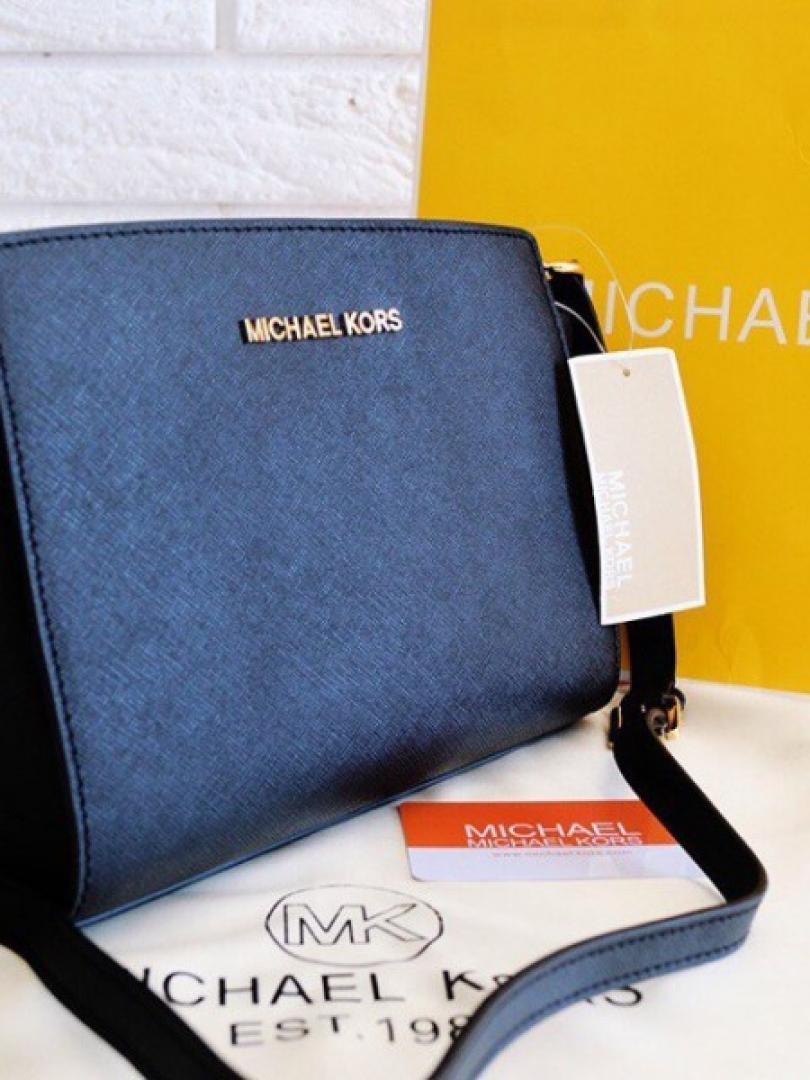 Женская сумка Michael Kors Selma Messenger Black реплика FM0642E