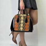 Сумка женская кожаная черная с принтом FM1156S