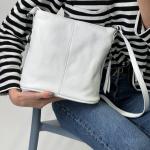 Сумка женская кожаная белая FM1175G