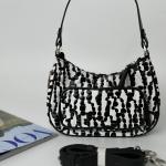 Сумка жіноча шкіряна чорна FM1470C