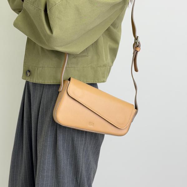 Сумка жіноча шкіряна бежева FM1527B