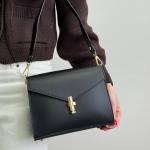 Сумка жіноча шкіряна чорна FM1643A