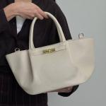 Сумка женская кожаная молочная FM1676E