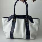 Сумка жіноча шкіряна біла FM1702C