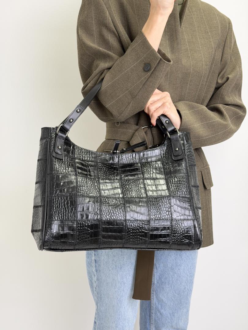 Сумка жіноча шкіряна чорна FM1270AG