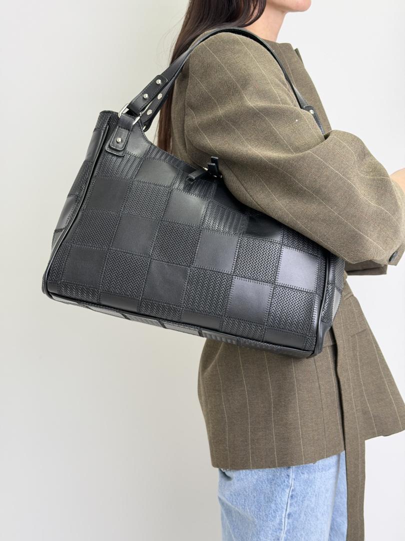 Сумка жіноча шкіряна чорна FM1270AI