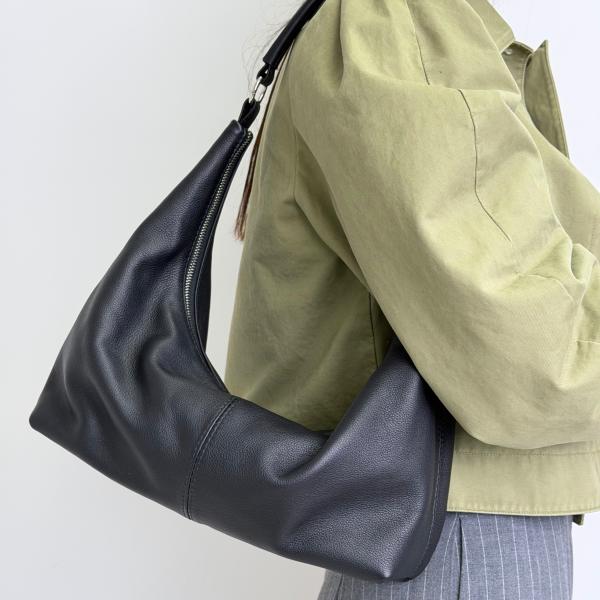 Сумка жіноча шкіряна чорна FM1803B