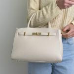 Сумка женская кожаная молочная FM1805A