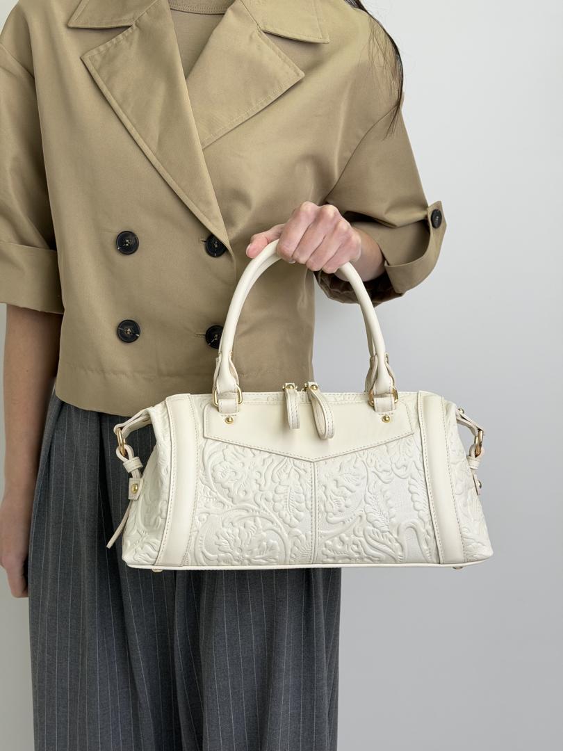 Сумка жіноча шкіряна молочна FM1756G